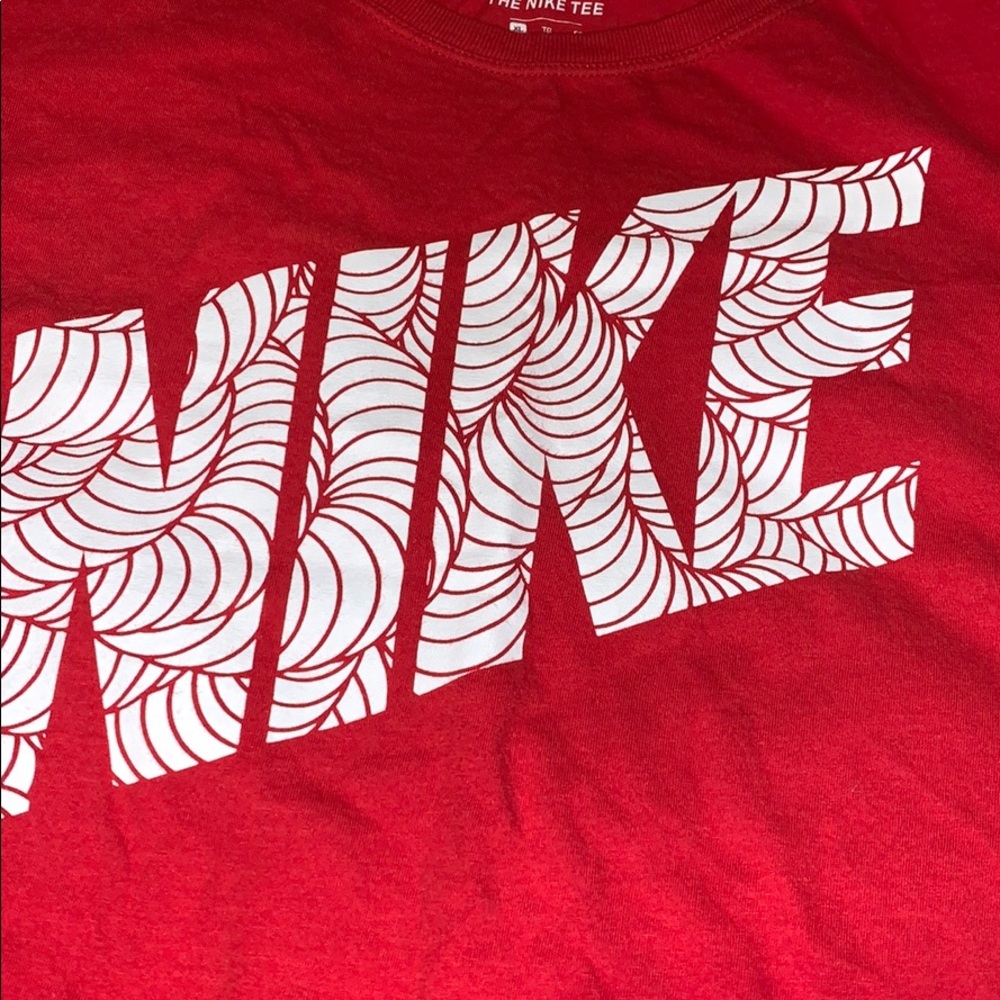 Nike tee - Picture 2 of 2